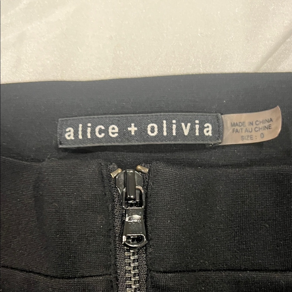 Alice + Olivia Black Lamb Leather Zipper Leggings Size 0 - Picture 2 of 11